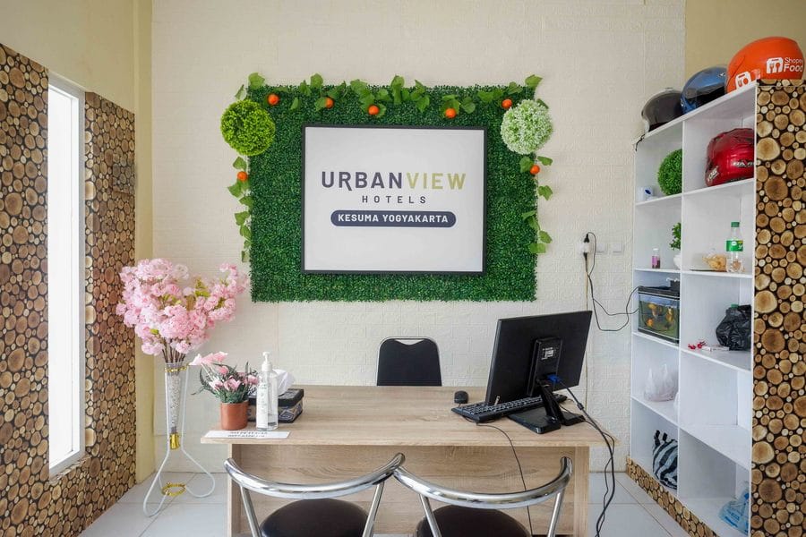Urbanview Hotel Near Jogja City Mall