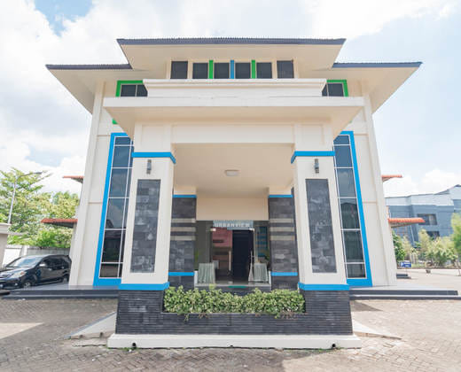 Urbanview Hotel Syariah Dapen Pontianak by RedDoorz