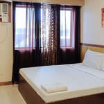RedDoorz @ H.F. Golden Travellers Inn