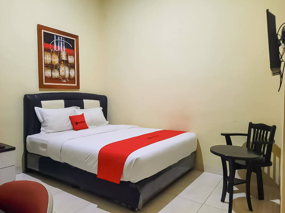 RedDoorz Room