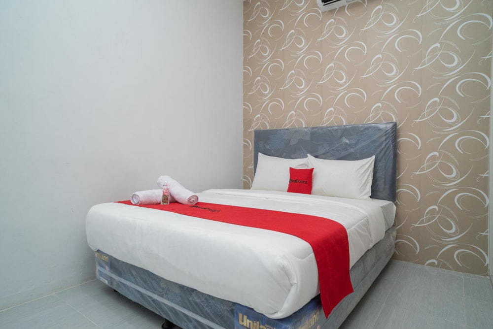 RedDoorz Premium