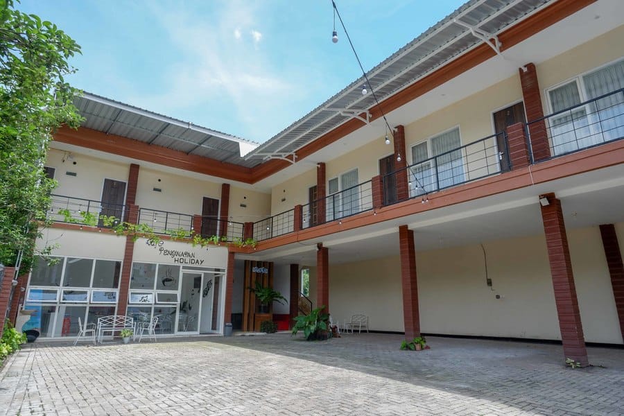 RedDoorz Syariah @ Raya Punten Batu