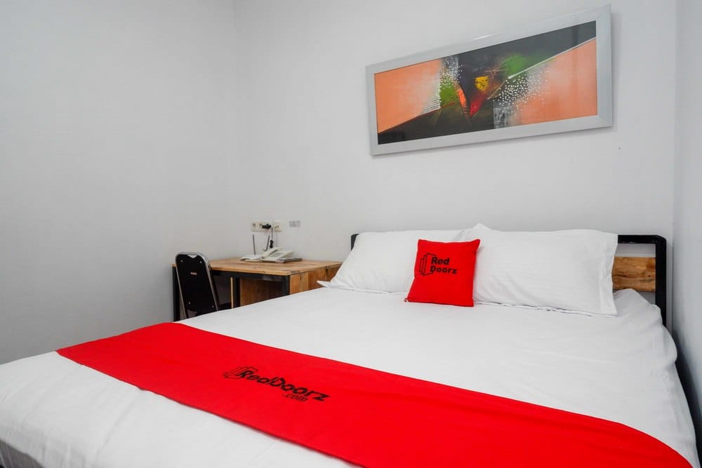 RedDoorz Room