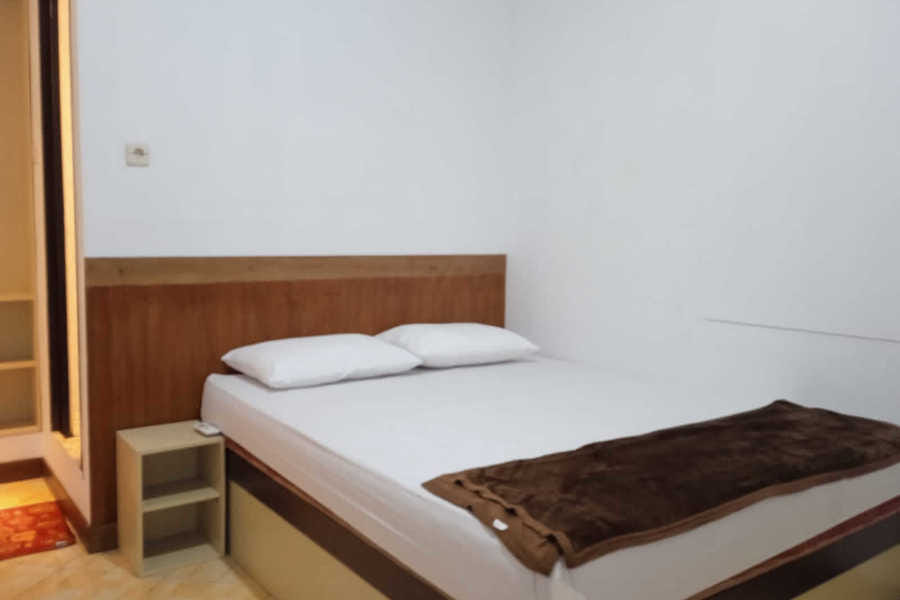 Gorland Hostel Syariah near GOR Satria Purwokerto RedPartner