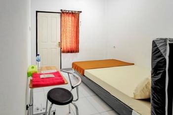 Shekinah Homestay & Cafe Waikabubak RedPartner
