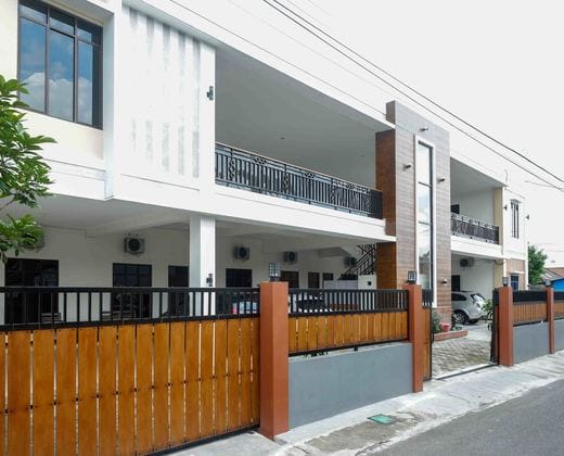 RedDoorz near Terminal Tirtonadi 2