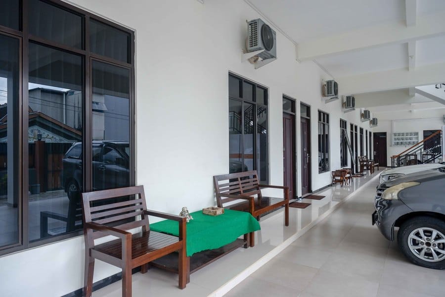 RedDoorz near Terminal Tirtonadi 2
