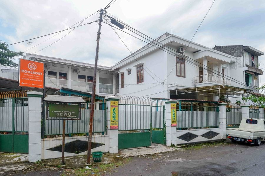 KoolKost Syariah @ Jalan Juanda Solo (Minimum Stay 6 Nights)
