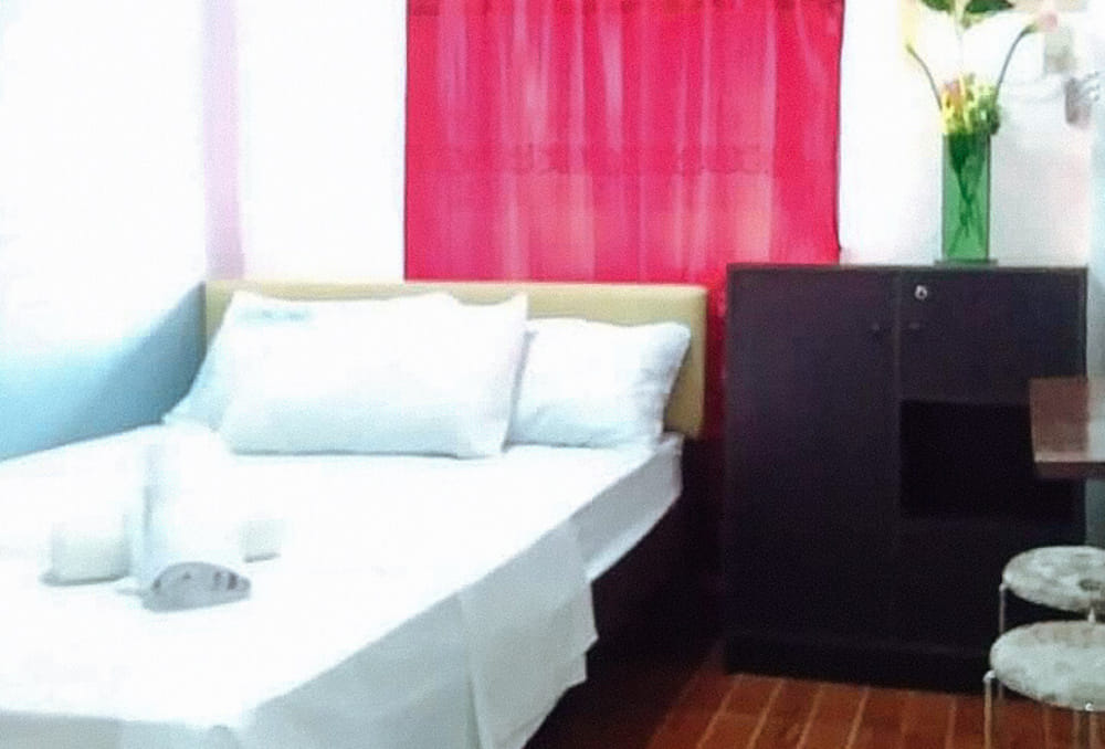 RedDoorz Deluxe Room