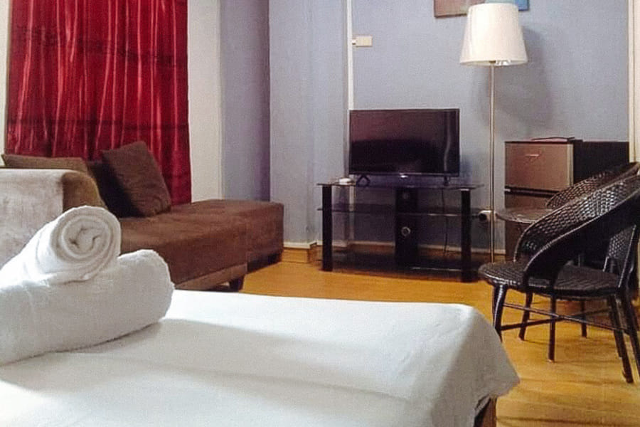 RedDoorz @ RHR Tourist Inn Canlaon