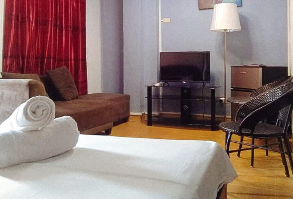 RedDoorz Family Room