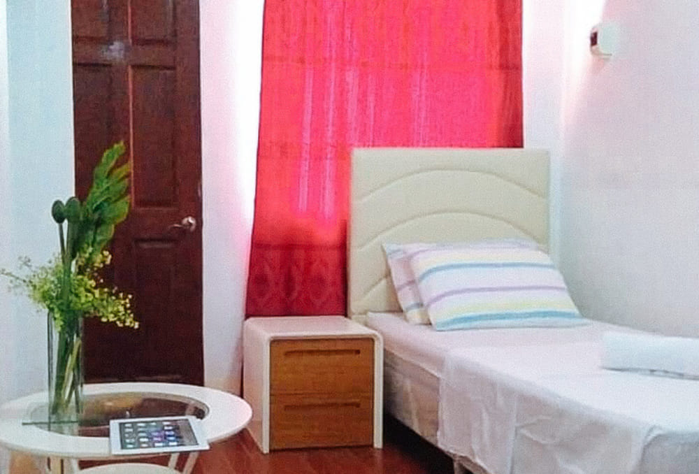 RedDoorz Room
