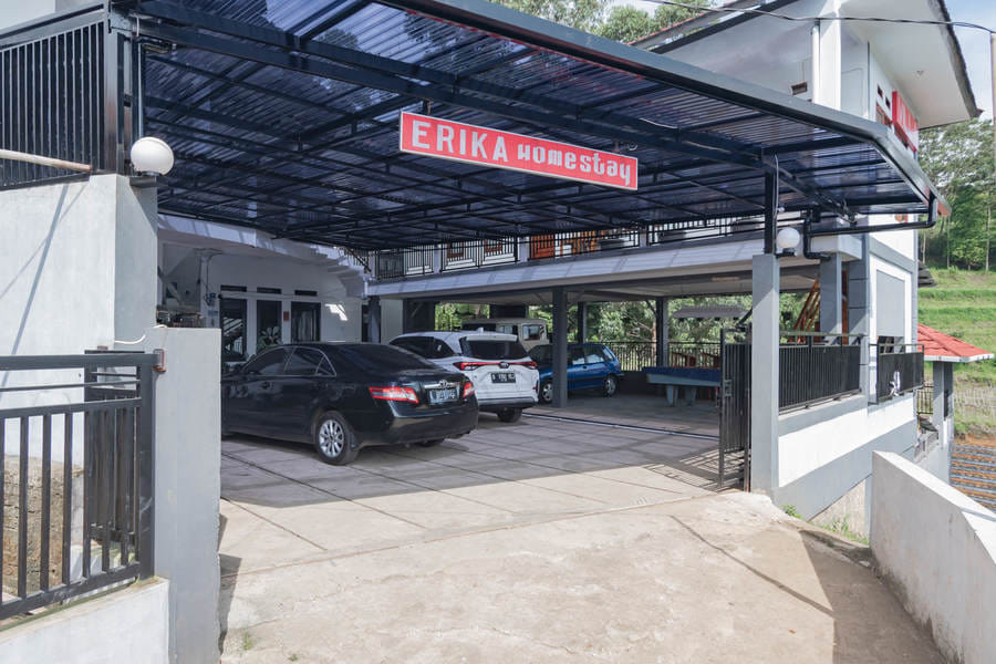 Erika Homestay Mitra RedDoorz