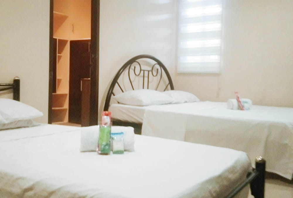 Deluxe Triple Room with Private Bathroom