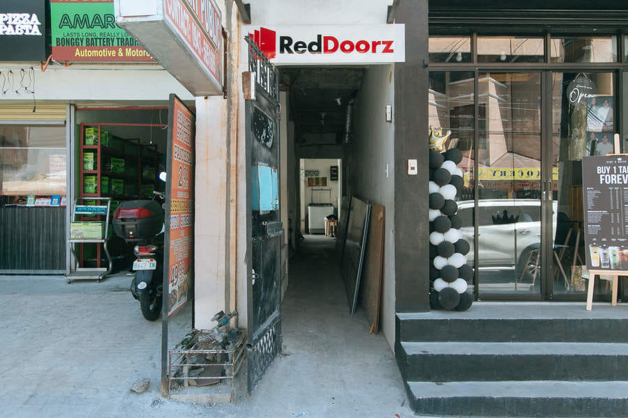 RedDoorz @ Jolly Orange Paranaque