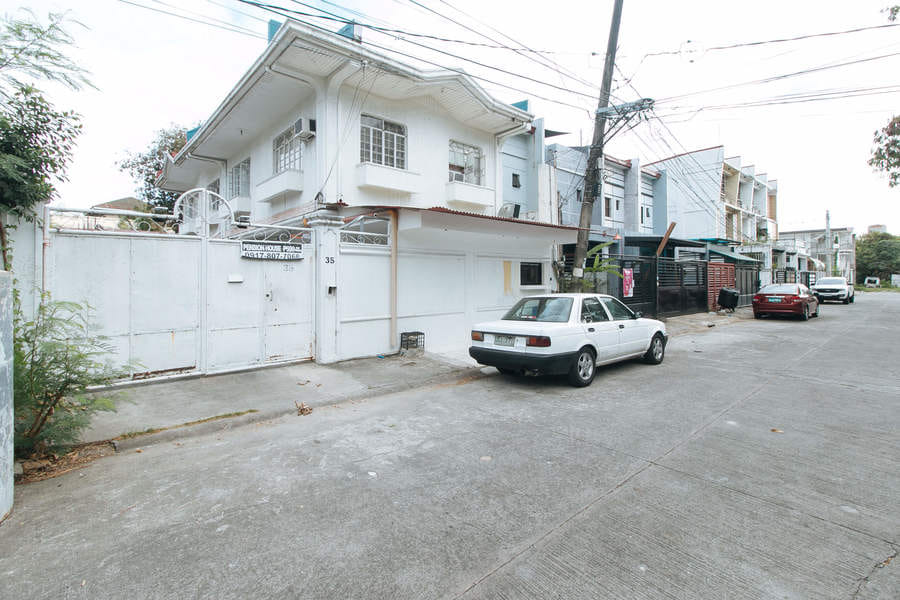 RedDoorz @ Malibu Rooms BF International Las Pinas