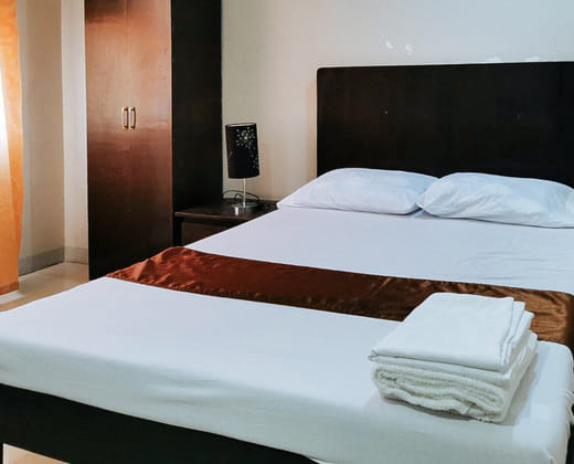 RedDoorz Segra Square Pension House