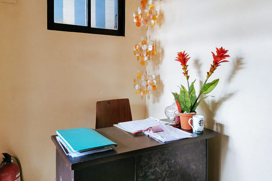 RedDoorz Segra Square Pension House