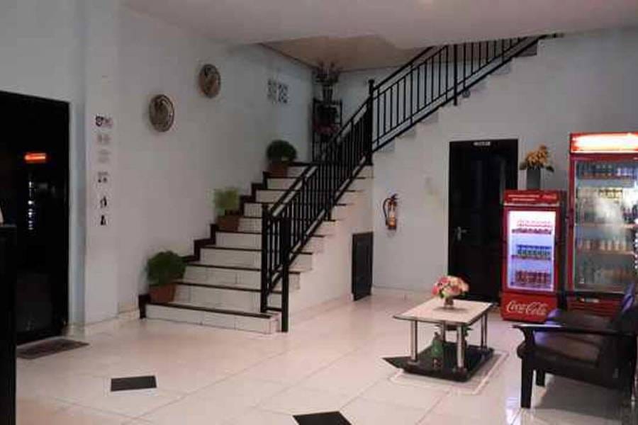 RedDoorz @ Hotel Rumberpon Sorong