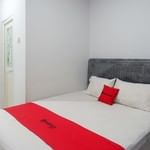 RedDoorz @ Jalan Raya Baturaden