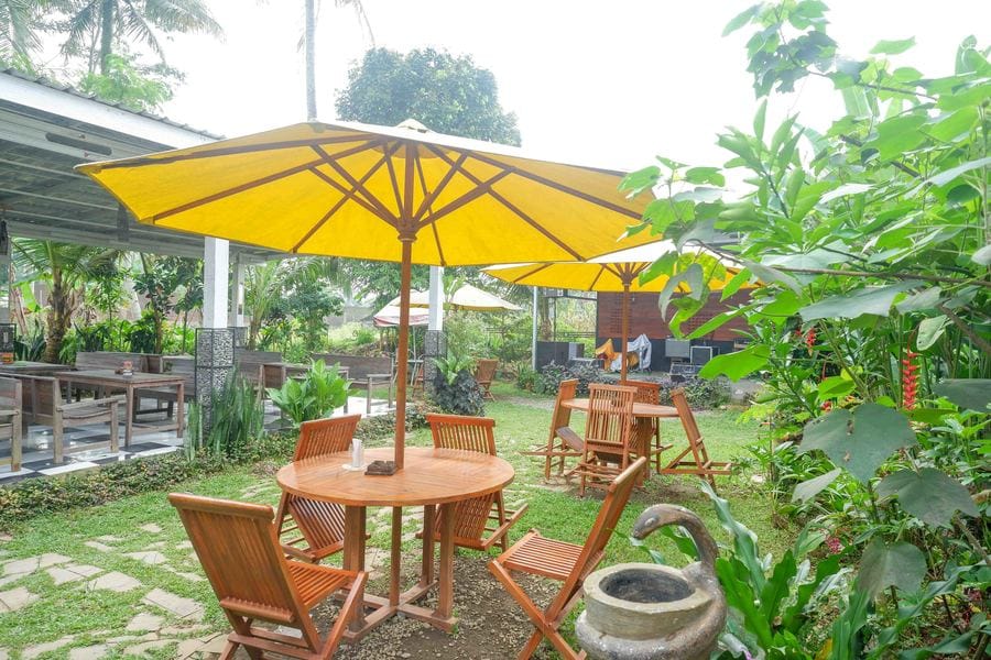 RedDoorz @ Jalan Raya Baturaden