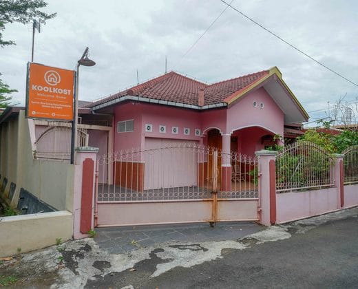 KoolKost Syariah near Living Plaza Purwokerto (minimum stay 6 nights)