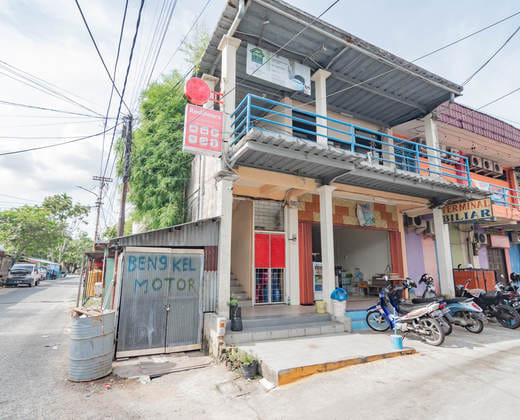 RedDoorz near Pasar Klandasan Balikpapan