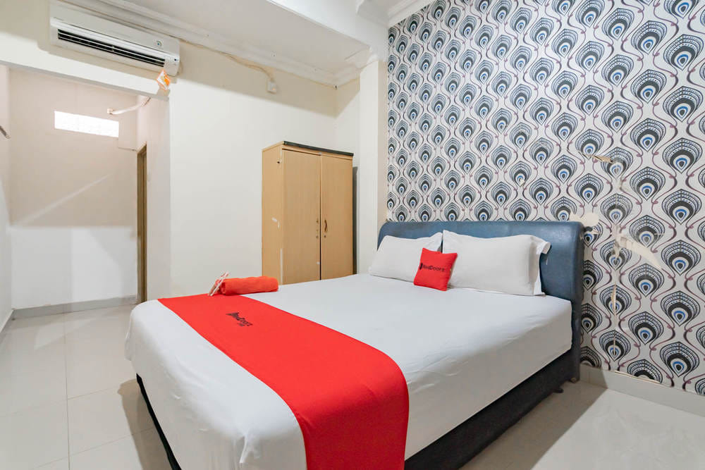 RedDoorz Room