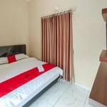 RedDoorz near BNS Batu
