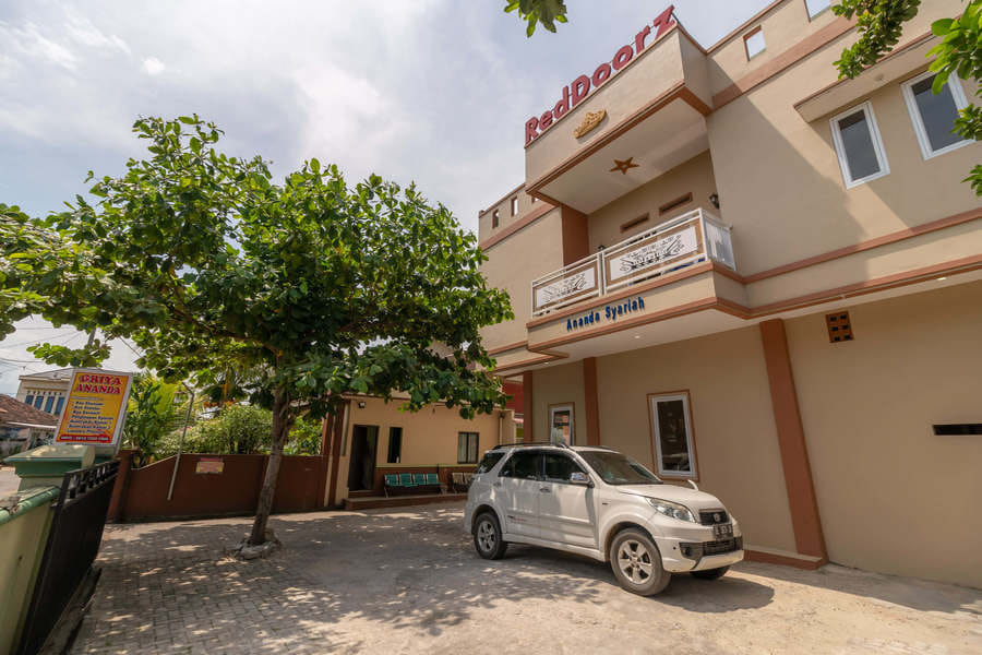 RedDoorz Syariah @ Jalan Pangeran Antasari 4 Lampung