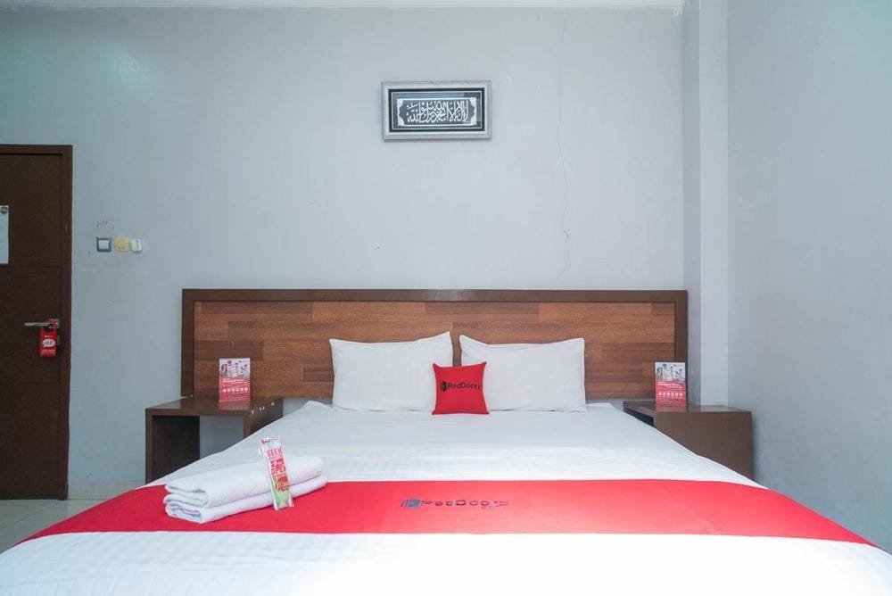 RedDoorz Room