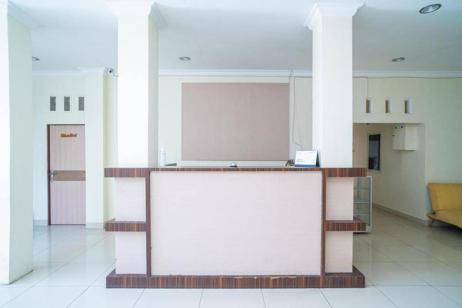 RedDoorz Syariah Near Lapangan Dwiwarna Barabai