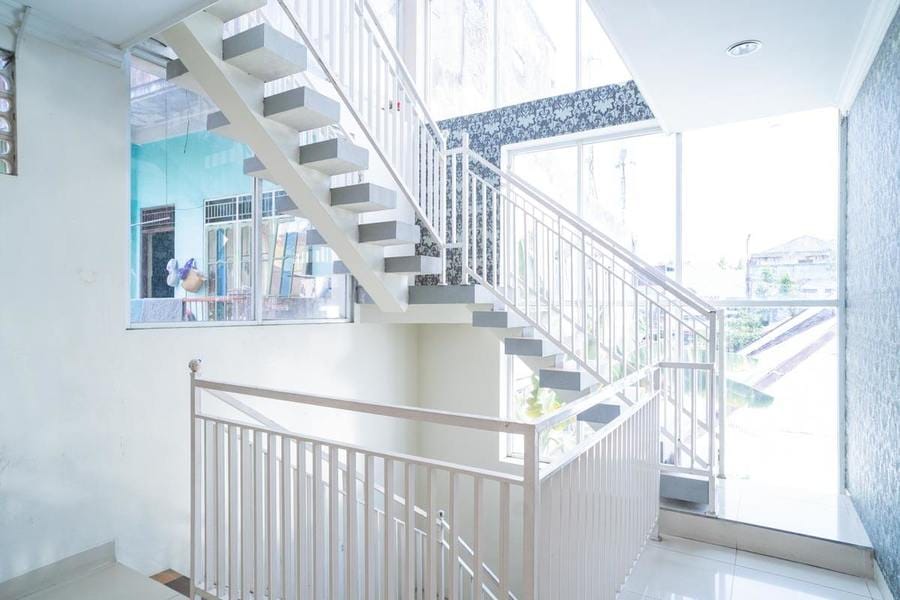 RedDoorz Syariah Near Lapangan Dwiwarna Barabai