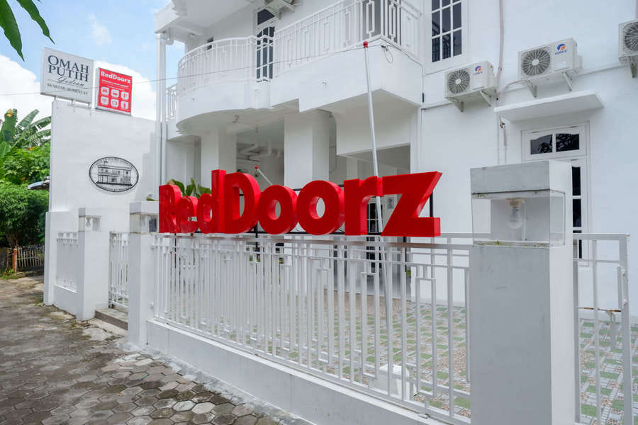 RedDoorz Syariah @ Jalan Godean
