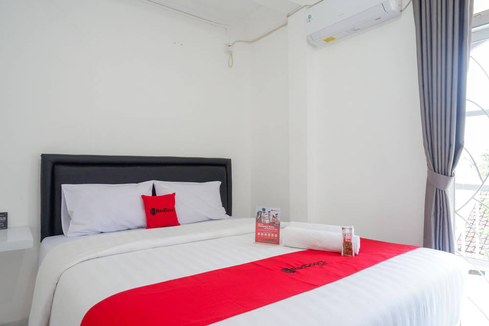 RedDoorz Room