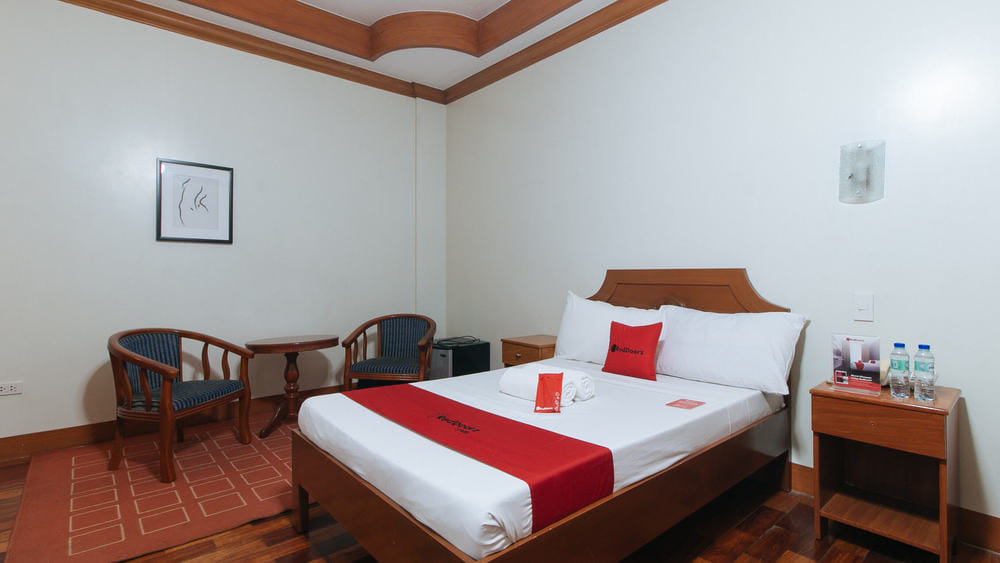 RedDoorz Suite