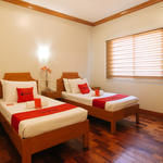 RedDoorz Premium @ Nick Hotel Gerona Tarlac