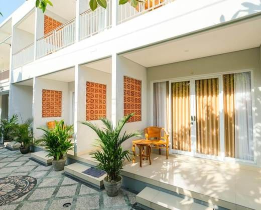 Dharma Guest House RedPartner