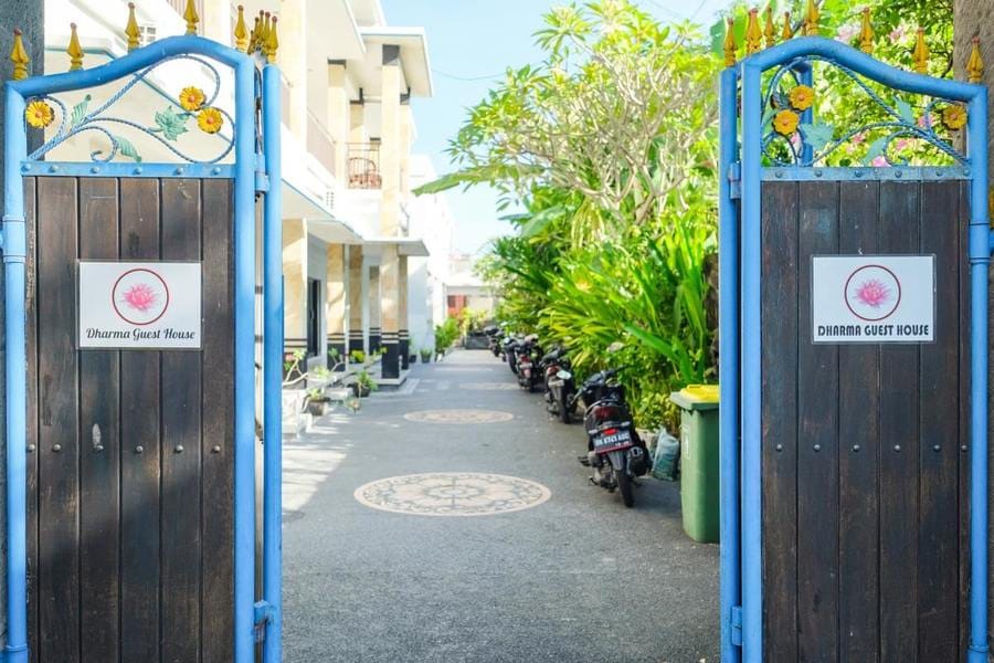 Dharma Guest House RedPartner