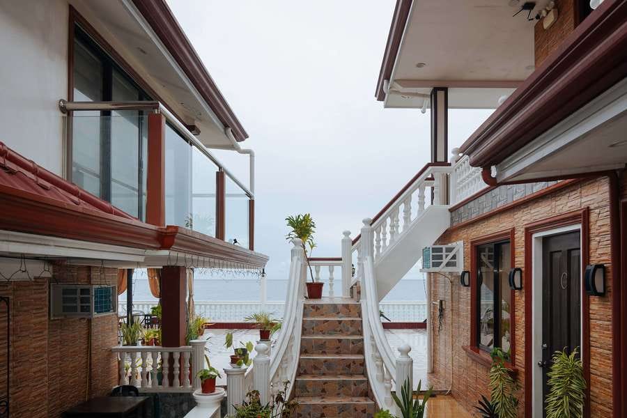 RedDoorz Plus @ Billy's Resort Oslob