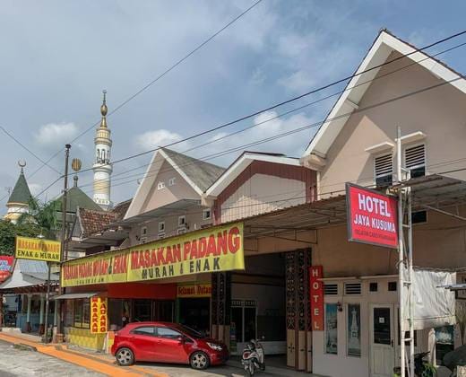 Hotel Jaya Kusuma near Candi Prambanan