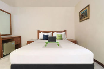 Urbanview Mroom PH Kemang