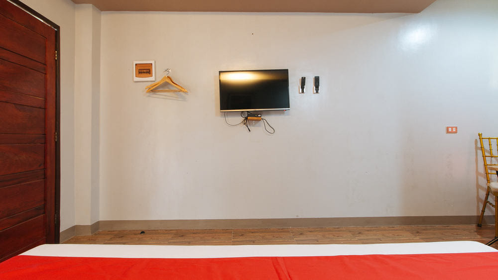 RedDoorz Standard Room