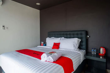 RedDoorz near Bukitsari Semarang