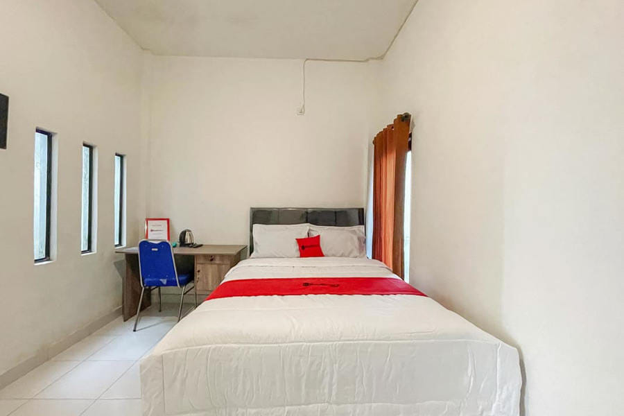 RedDoorz Syariah near Siloam Hospital Mataram