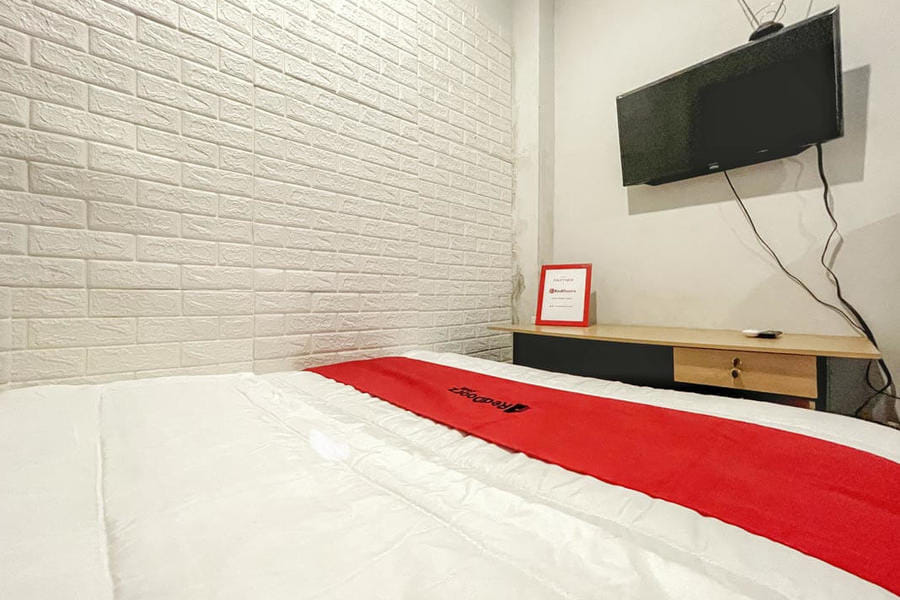 RedDoorz Syariah near Siloam Hospital Mataram