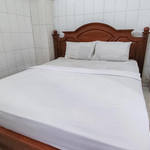 Hotel Shinta 1 near Stasiun Kertosono