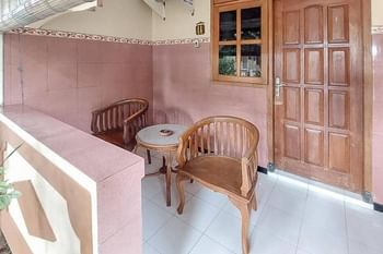 Hotel Shinta 1 near Stasiun Kertosono