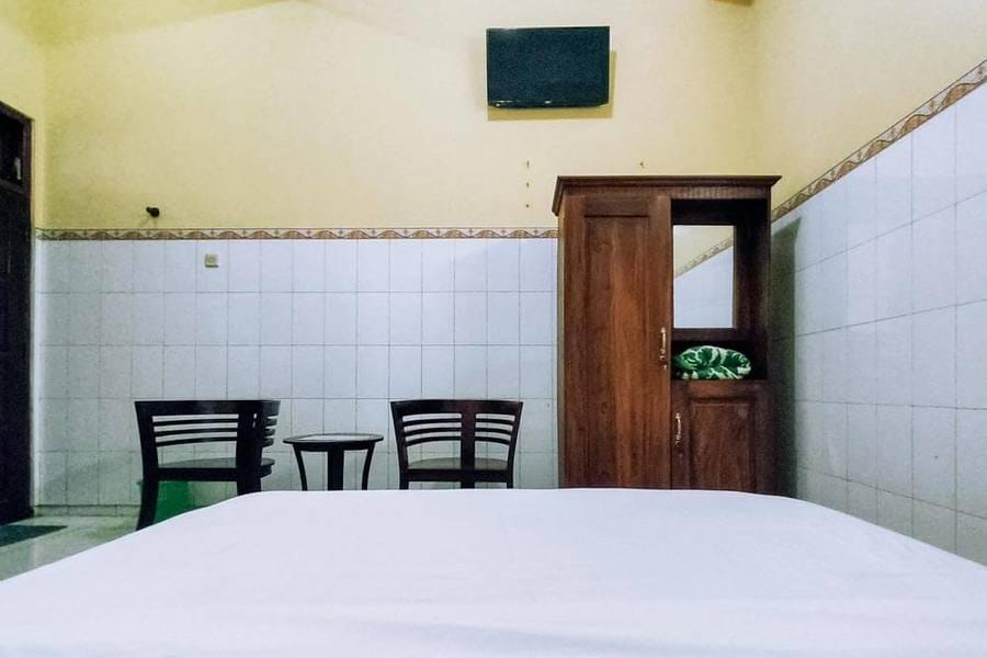 Hotel Shinta 1 near Stasiun Kertosono