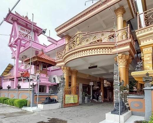 Hotel Shinta 1 near Stasiun Kertosono